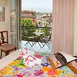 Oda ve Kahvaltı Capitale Napoli