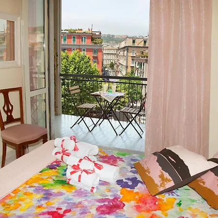 Couette-café Capitale Naples